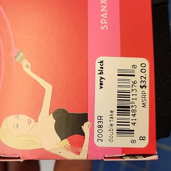 Spanx Black Tights Double Take Patterned Leg Sz B Very Black New In Package - Picture 5 of 6